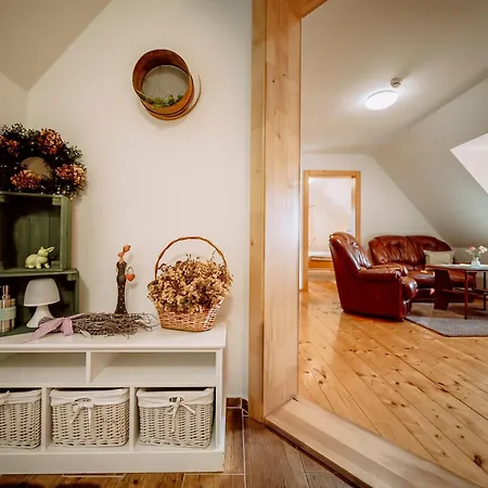 Maly Majer Podlesok Penzión pre hostí Hrabusice